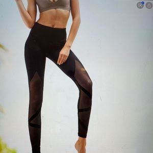 Victoria Sport Knockout Black Mesh Tight